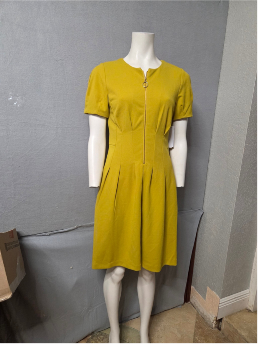 Women's Shelby & Palmer Yellow Midi Dress with Gold Zipper Sz 6